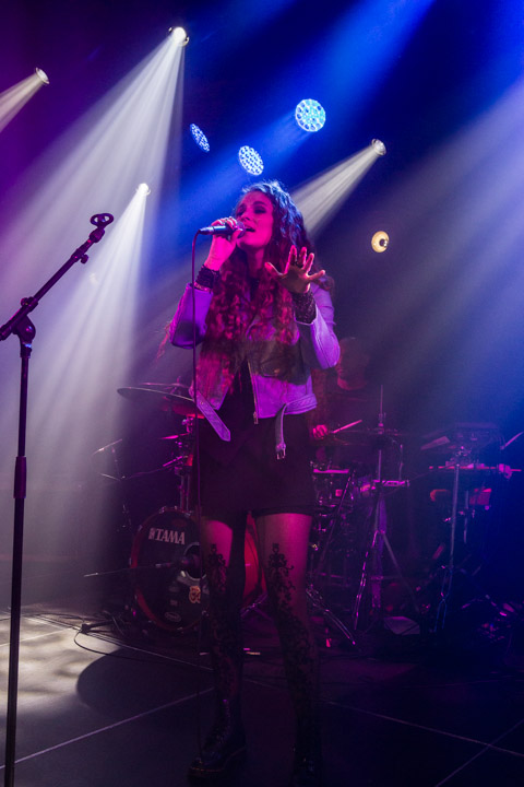 Laura Crowe @ Ancienne Belgique Club, picture 2, photographed by Dieter  Boone - FrontView Magazine