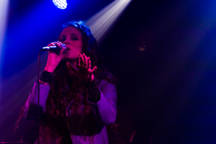 Laura Crowe @ Ancienne Belgique Club, picture 3, photographed by Dieter  Boone - FrontView Magazine