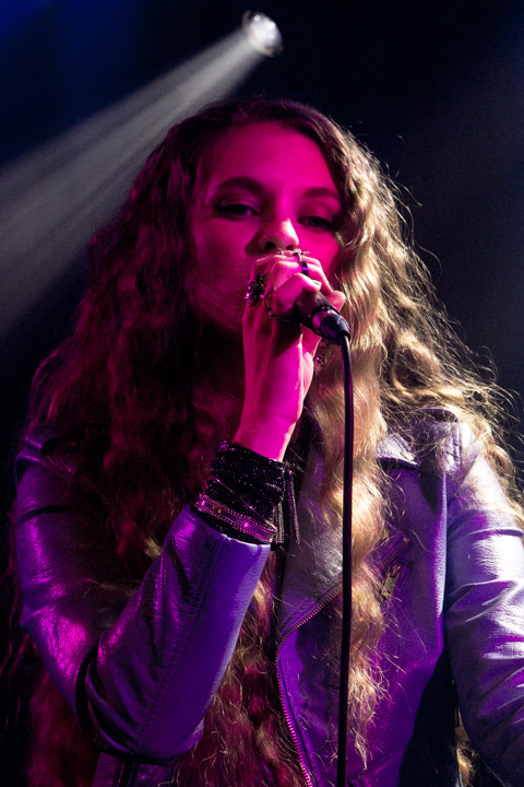 Laura Crowe @ Ancienne Belgique Club, picture 6, photographed by Dieter  Boone - FrontView Magazine