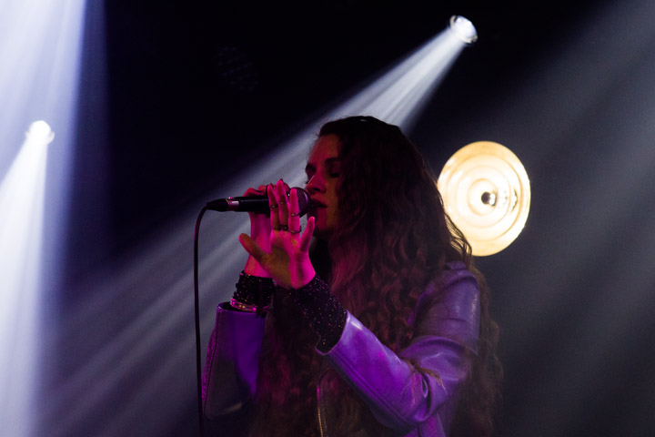 Laura Crowe @ Ancienne Belgique Club, picture 7, photographed by Dieter  Boone - FrontView Magazine