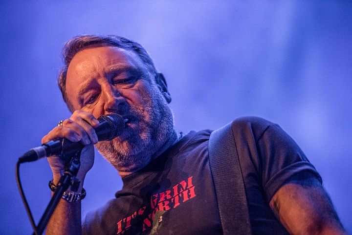 Peter Hook & the Light @ Depot Leuven, picture 2, photographed by Luc Luyten - FrontView Magazine