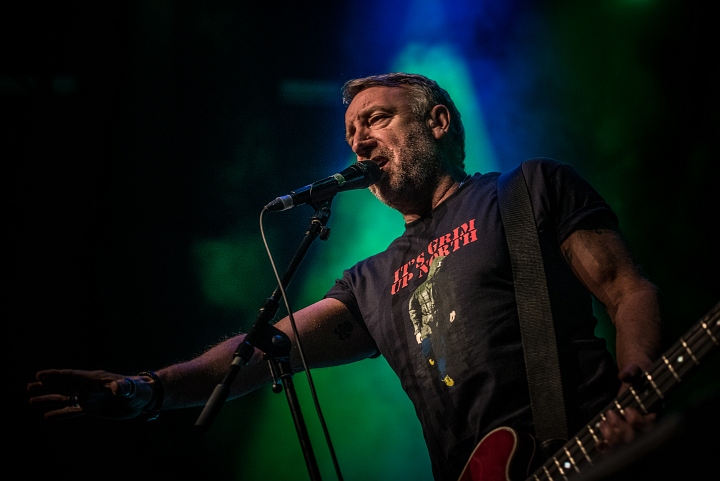 Peter Hook & the Light @ Depot Leuven, picture 8, photographed by Luc Luyten - FrontView Magazine