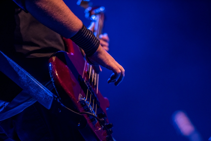 Peter Hook & the Light @ Depot Leuven, picture 20, photographed by Luc Luyten - FrontView Magazine