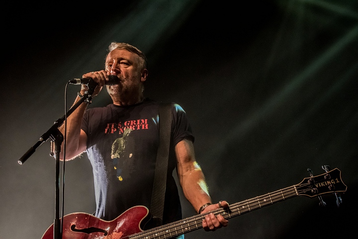 Peter Hook & the Light @ Depot Leuven, picture 33, photographed by Luc Luyten - FrontView Magazine