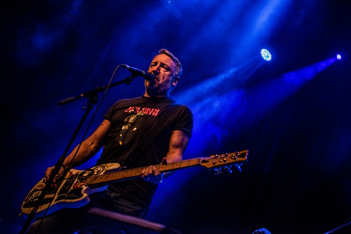 Peter Hook & the Light @ Depot Leuven, picture 35, photographed by Luc Luyten - FrontView Magazine