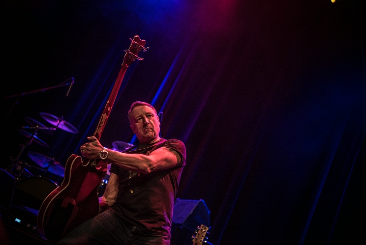 Peter Hook & the Light @ Depot Leuven, picture 36, photographed by Luc Luyten - FrontView Magazine