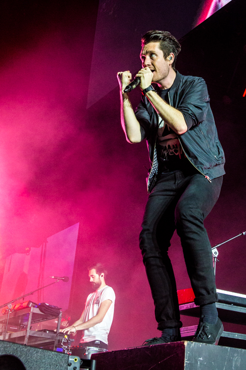Bastille @ Sportpaleis, foto 1, foto's door Dieter  Boone - FrontView Magazine
