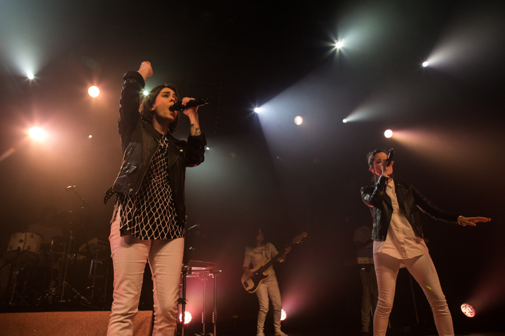 Tegan and Sara @ Trix, picture 14, photographed by Dieter  Boone - FrontView Magazine