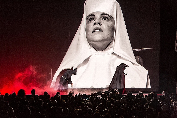 Gutterdämmerung @ Ancienne Belgique, picture 6, photographed by Edwin Houdevelt - FrontView Magazine