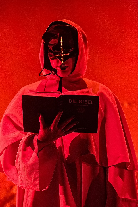 Gutterdämmerung @ Ancienne Belgique, picture 21, photographed by Edwin Houdevelt - FrontView Magazine