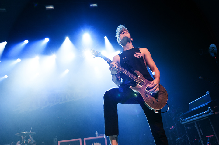 Neck Deep @ AB, picture 5, photographed by Magali Decamps - FrontView Magazine