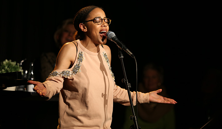 Hotel Vocal - Sandrine @ Fakkeltheater - Theatercafe, foto 8, foto's door dirk janssens - FrontView Magazine