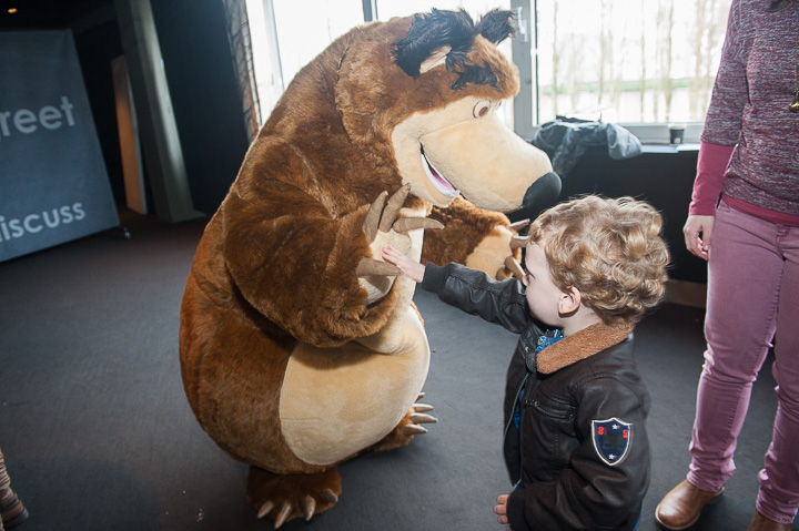 Première Masha en de Beer naar de bioscoop! @ Kinepolis Antwerpen, picture 8, photographed by Goele Bormans - FrontView Magazine