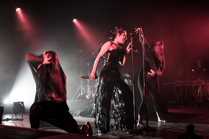 Banks @ Trix, picture 1, photographed by Dieter  Boone - FrontView Magazine