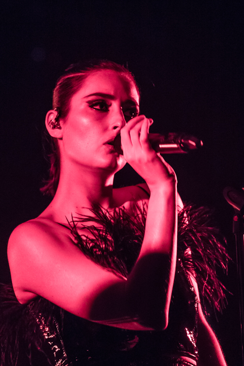 Banks @ Trix, picture 2, photographed by Dieter  Boone - FrontView Magazine