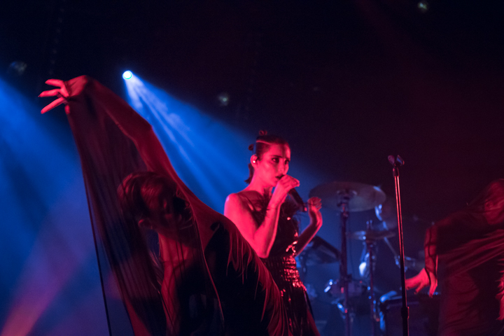 Banks @ Trix, picture 3, photographed by Dieter  Boone - FrontView Magazine