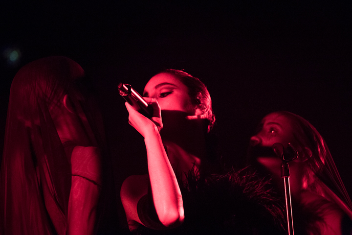 Banks @ Trix, picture 4, photographed by Dieter  Boone - FrontView Magazine