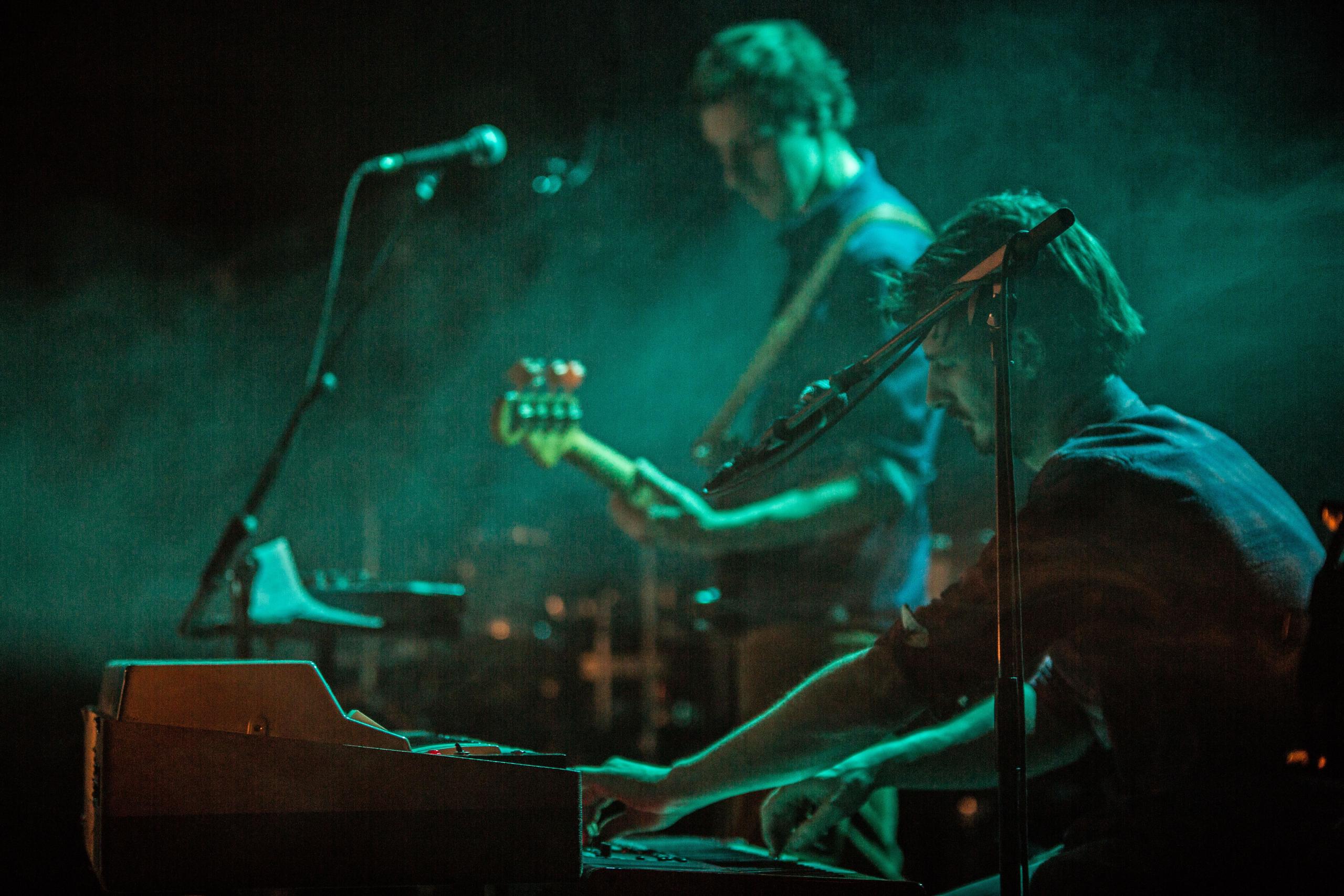 Leonore + Along a Line jong talent on stage, picture 8, photographed by Raf Degeest - FrontView Magazine