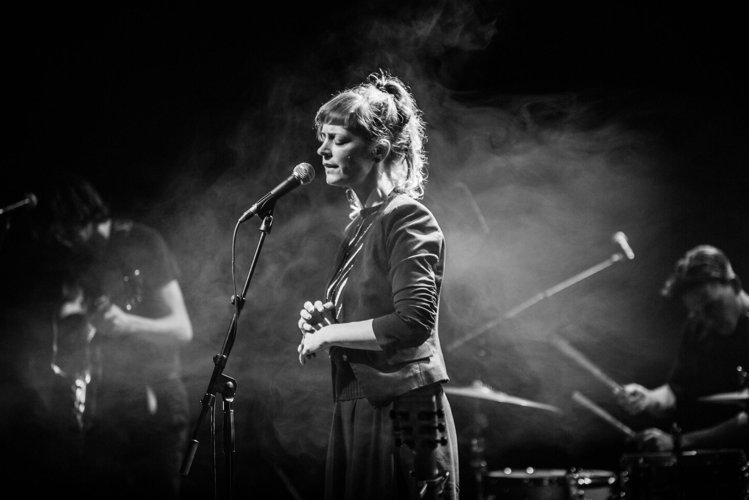 Leonore + Along a Line jong talent on stage, picture 9, photographed by Raf Degeest - FrontView Magazine