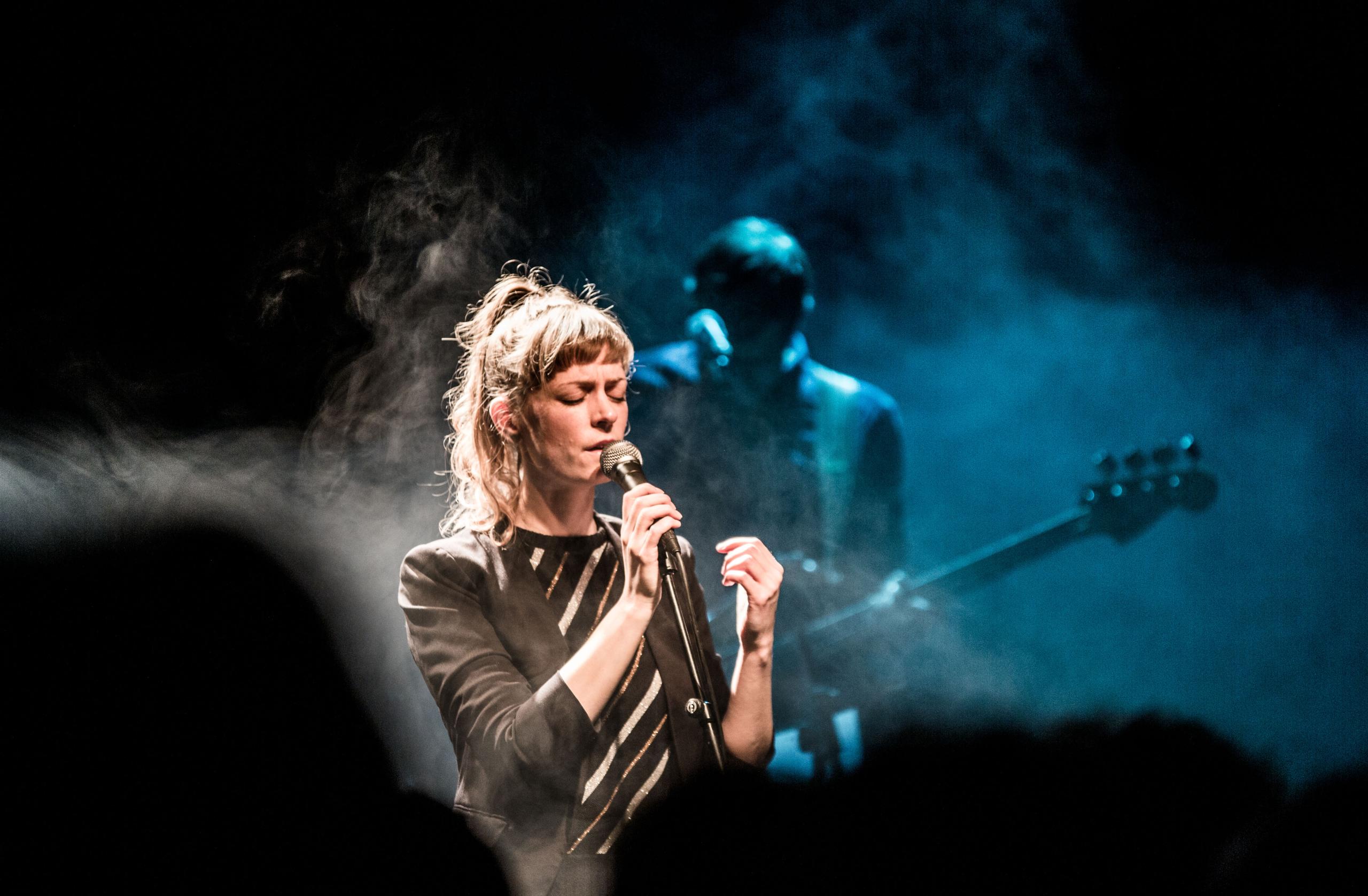 Leonore + Along a Line jong talent on stage, picture 10, photographed by Raf Degeest - FrontView Magazine