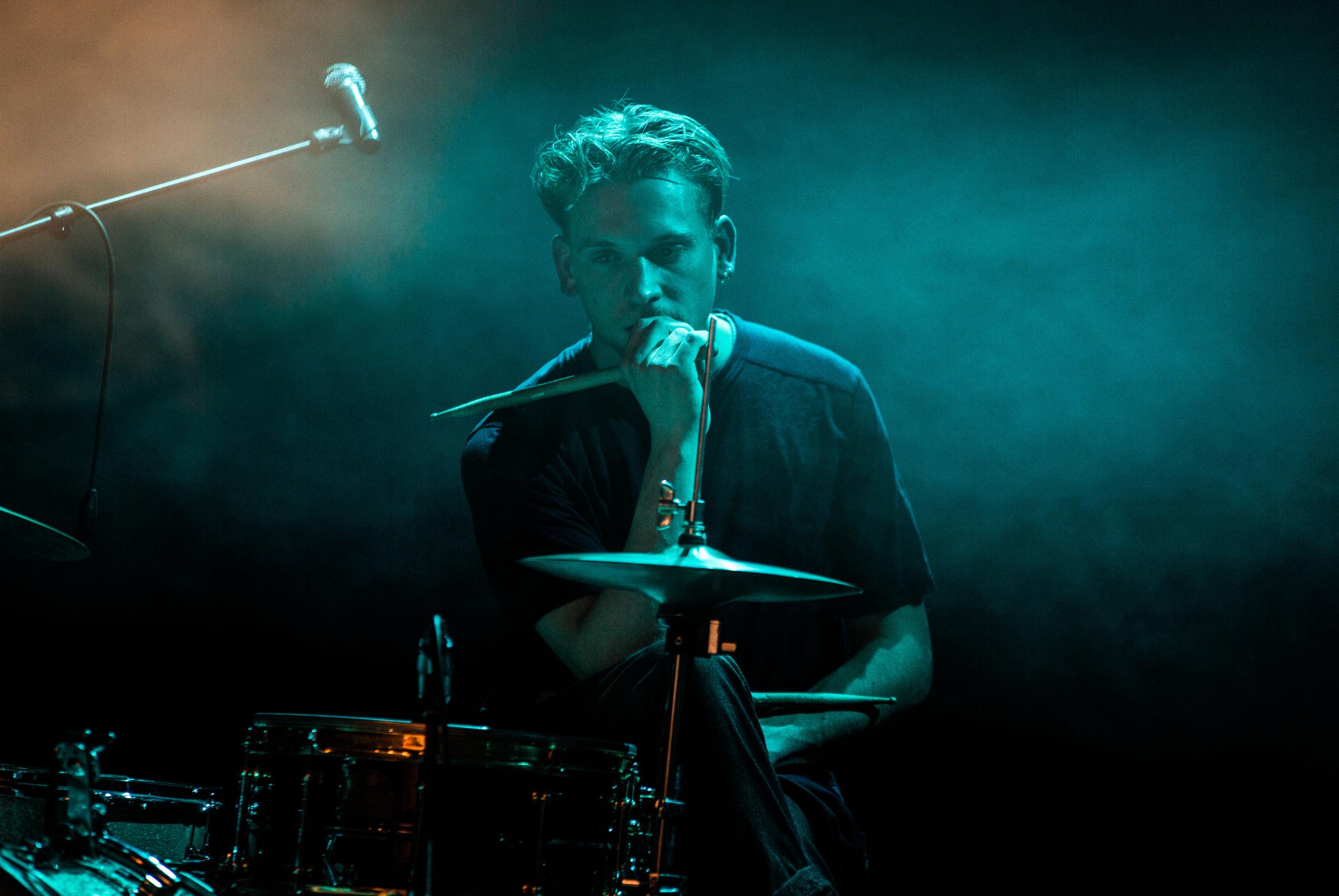 Leonore + Along a Line jong talent on stage, picture 17, photographed by Raf Degeest - FrontView Magazine