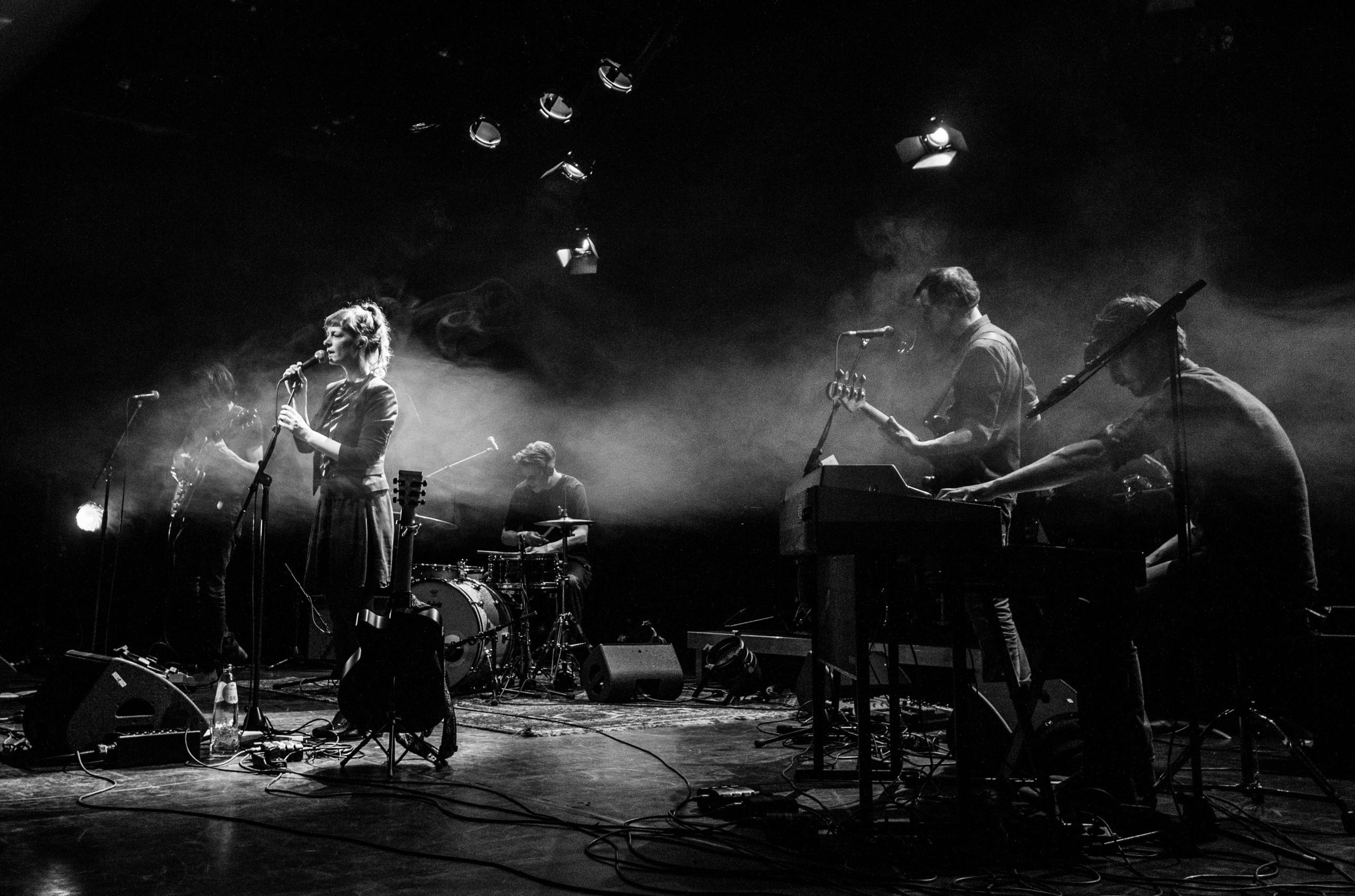 Leonore + Along a Line jong talent on stage, picture 20, photographed by Raf Degeest - FrontView Magazine