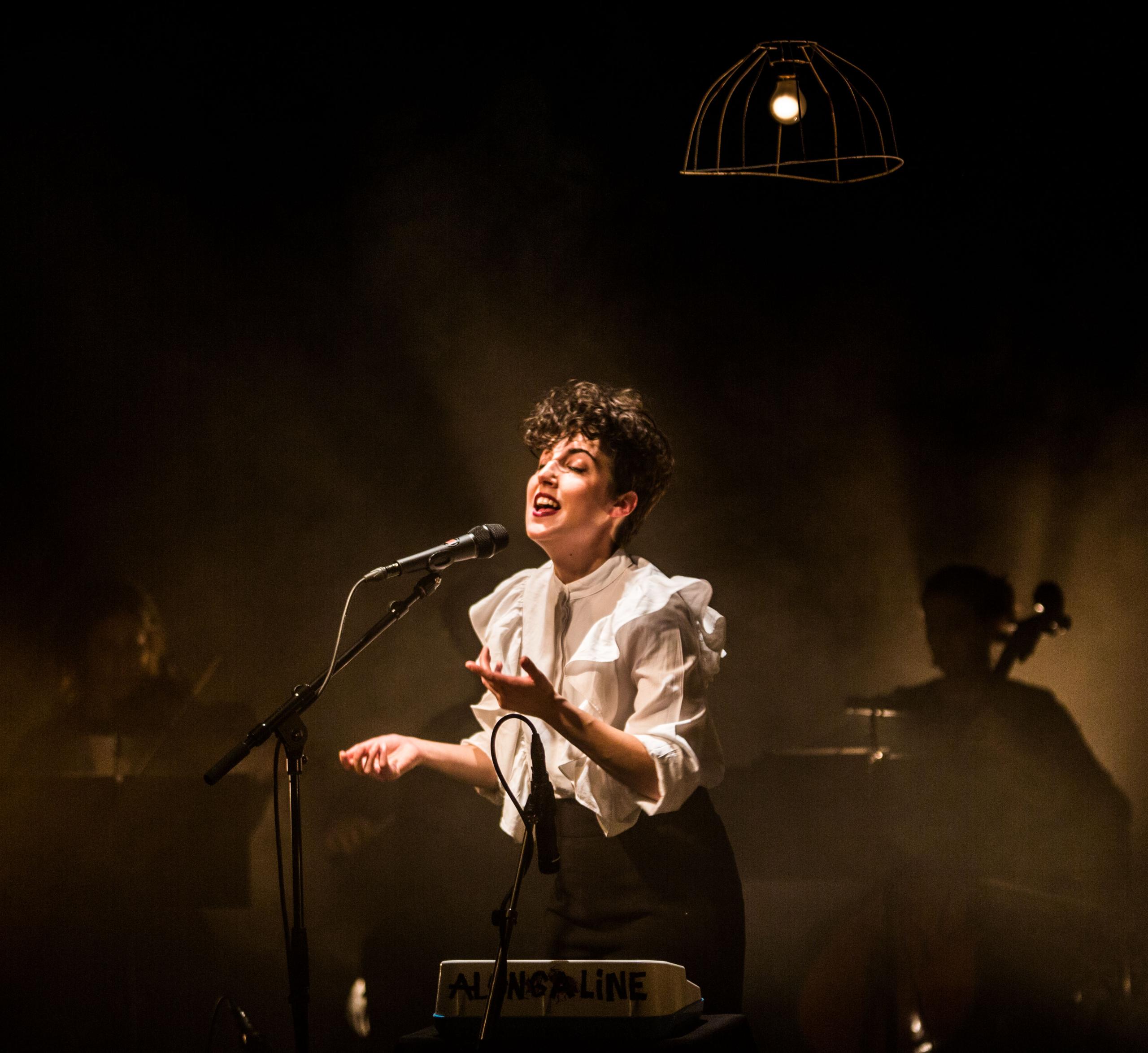 Leonore + Along a Line jong talent on stage, picture 23, photographed by Raf Degeest - FrontView Magazine