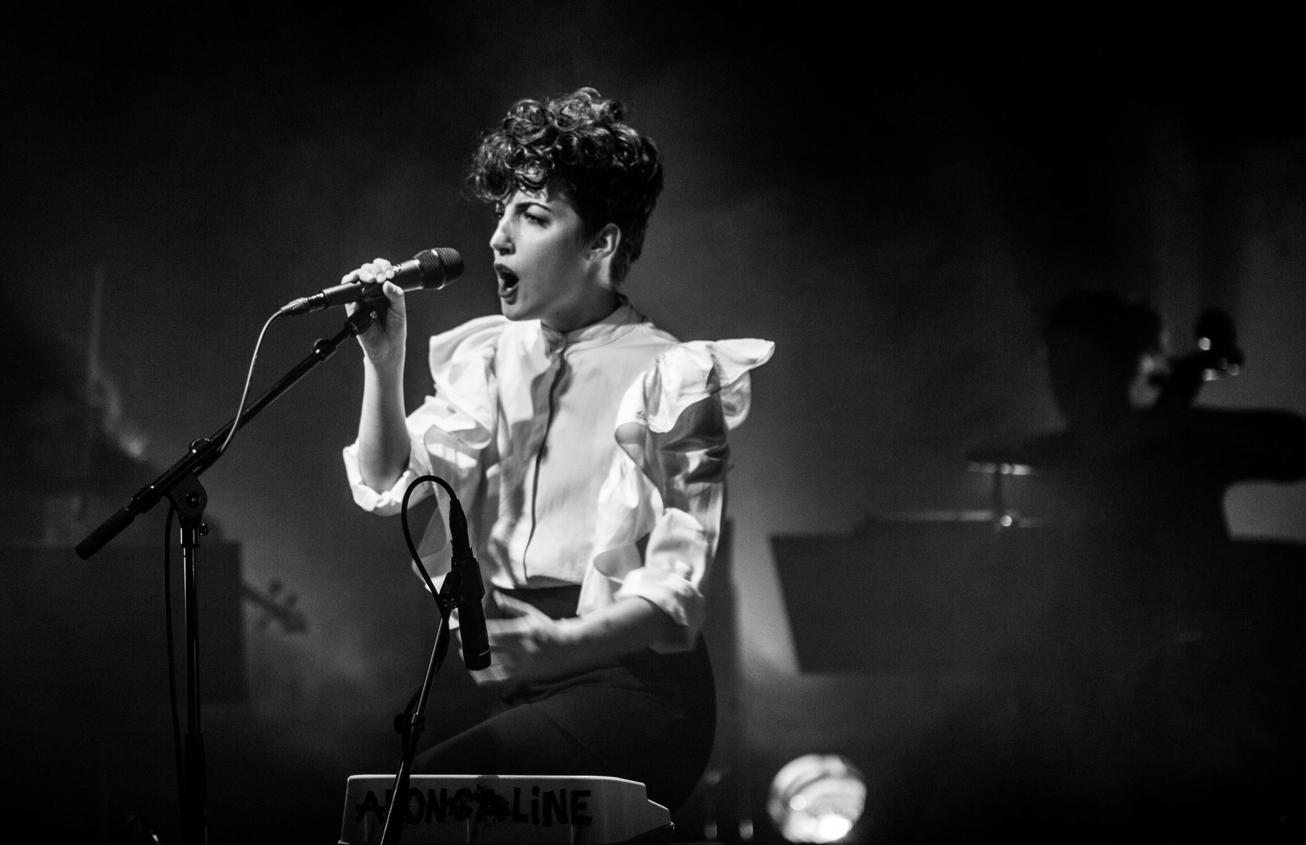 Leonore + Along a Line jong talent on stage, picture 24, photographed by Raf Degeest - FrontView Magazine