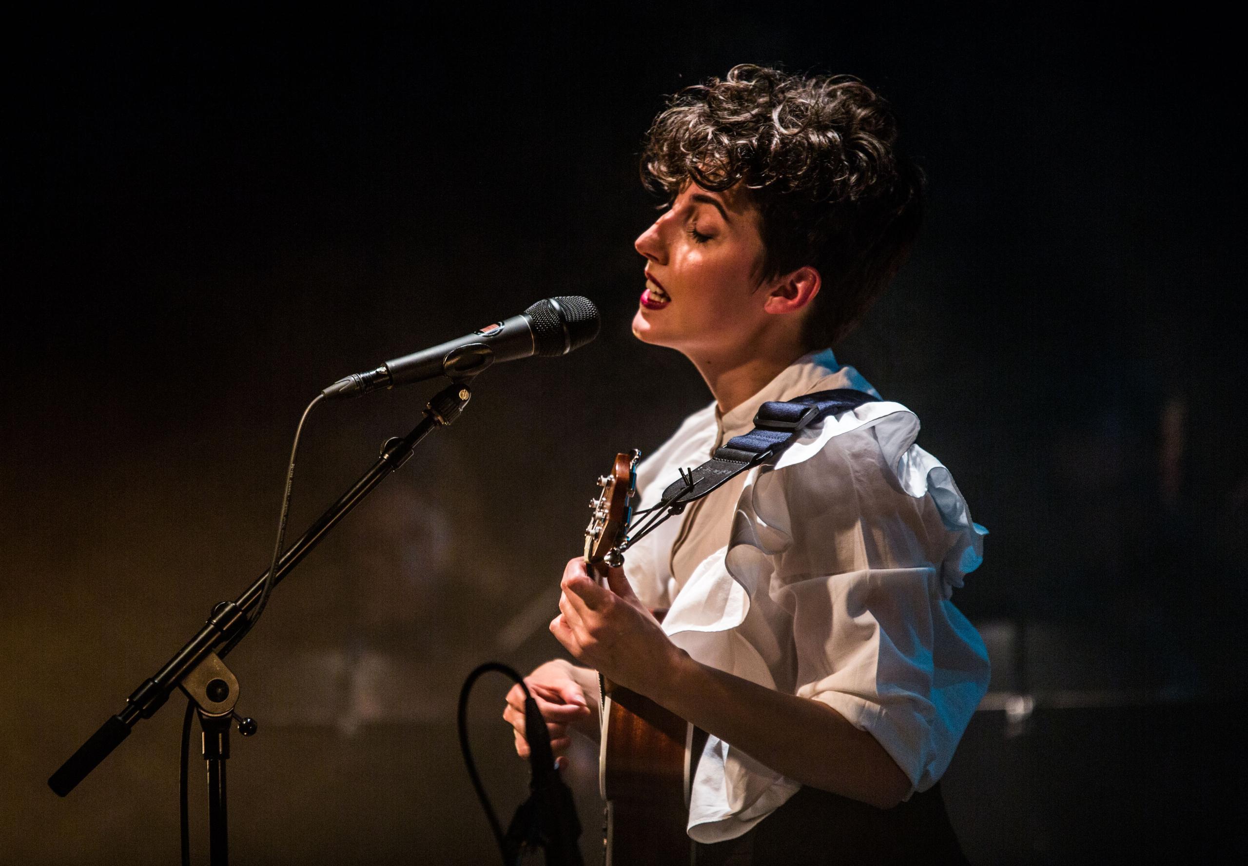 Leonore + Along a Line jong talent on stage, picture 26, photographed by Raf Degeest - FrontView Magazine
