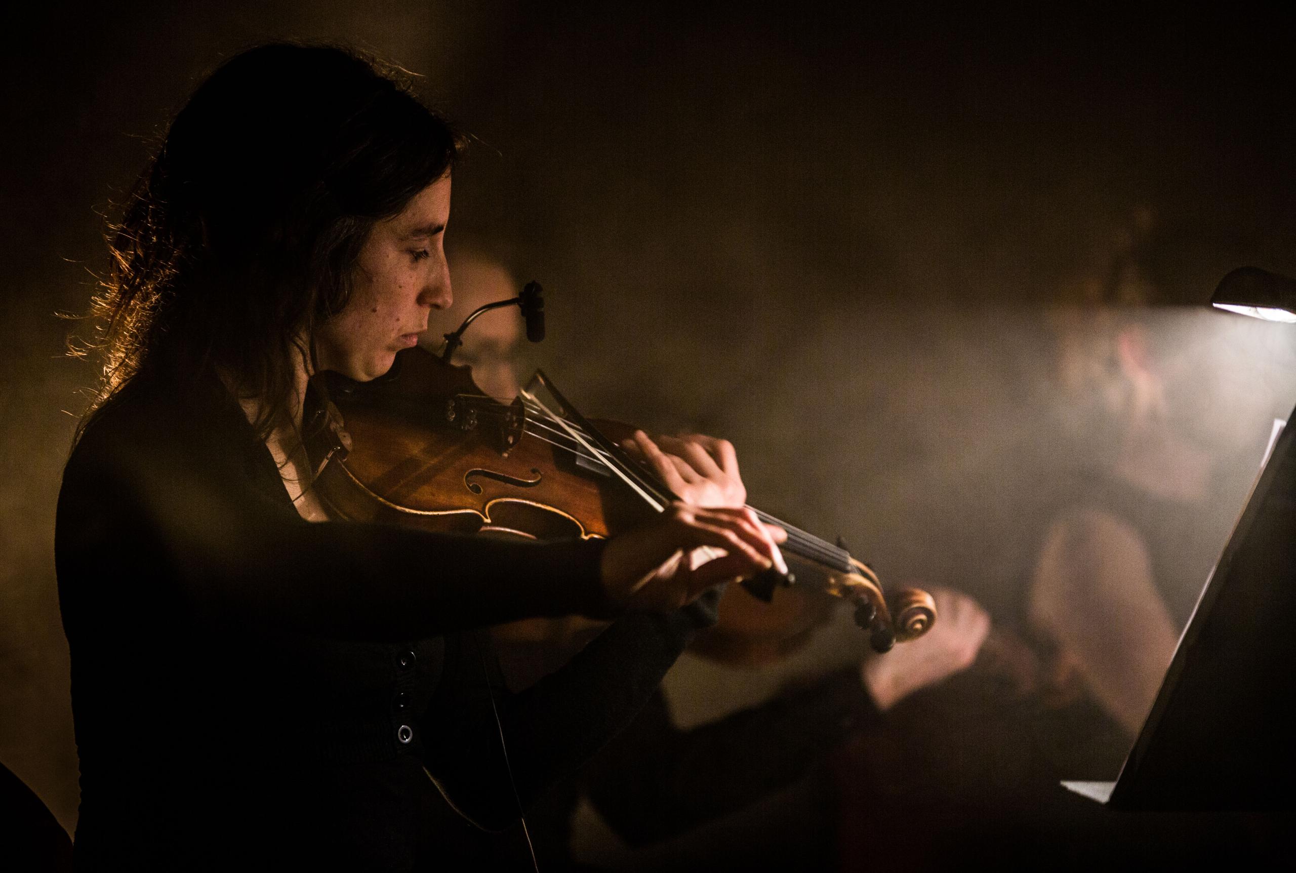 Leonore + Along a Line jong talent on stage, picture 29, photographed by Raf Degeest - FrontView Magazine