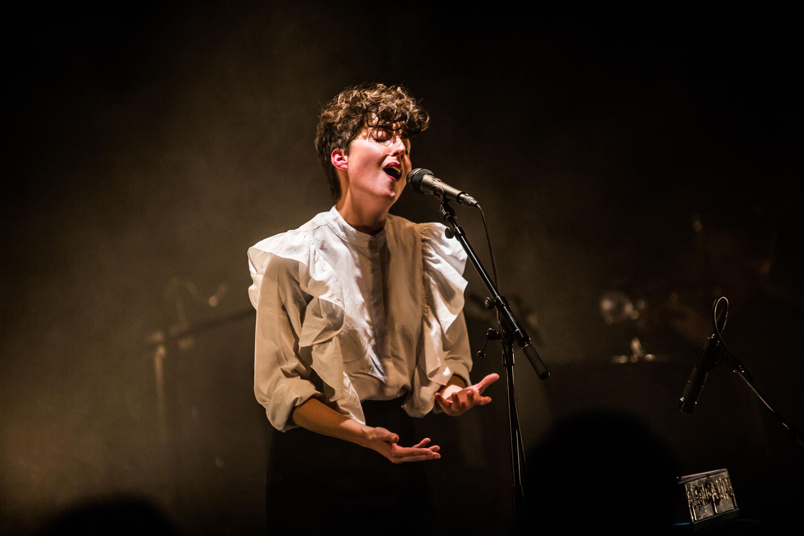 Leonore + Along a Line jong talent on stage, picture 34, photographed by Raf Degeest - FrontView Magazine