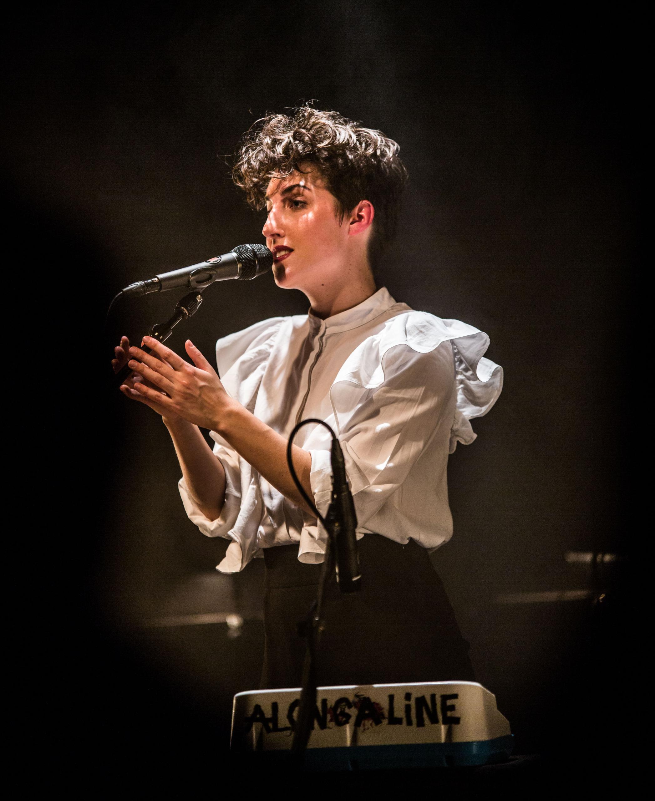 Leonore + Along a Line jong talent on stage, picture 44, photographed by Raf Degeest - FrontView Magazine