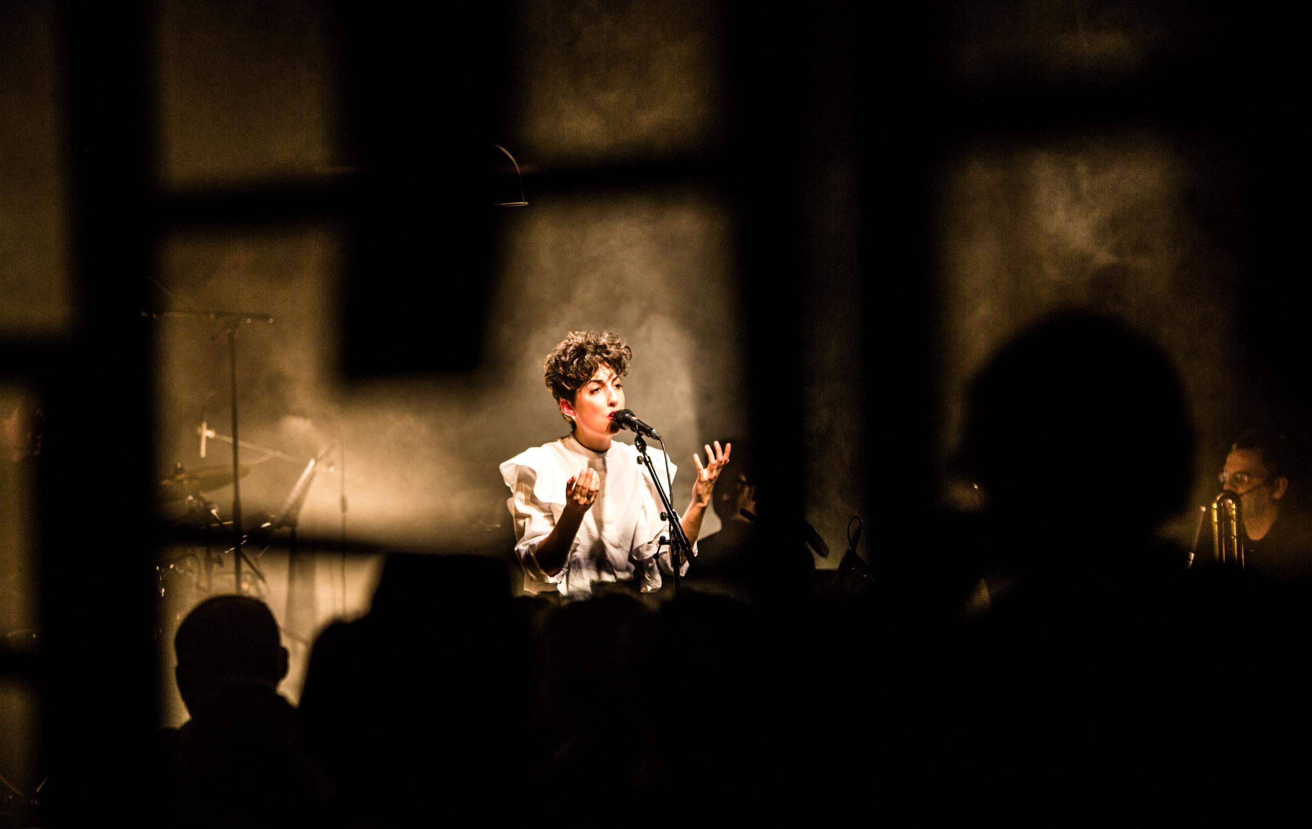 Leonore + Along a Line jong talent on stage, picture 45, photographed by Raf Degeest - FrontView Magazine