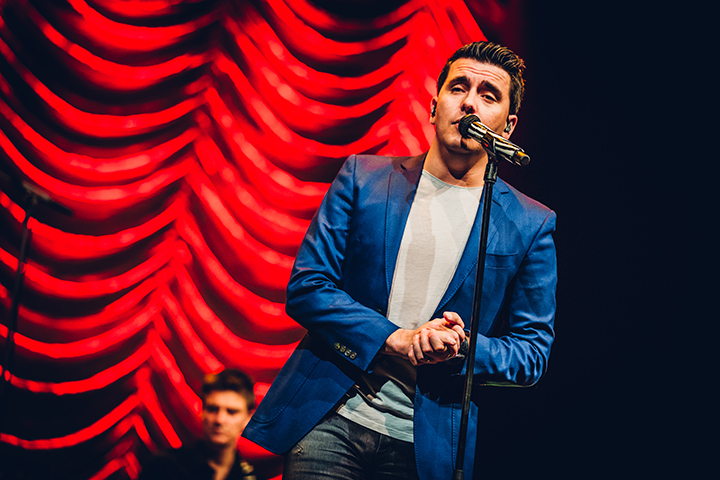 Jan Smit @ Ethias Theater, picture 11, photographed by Elke Briers - FrontView Magazine