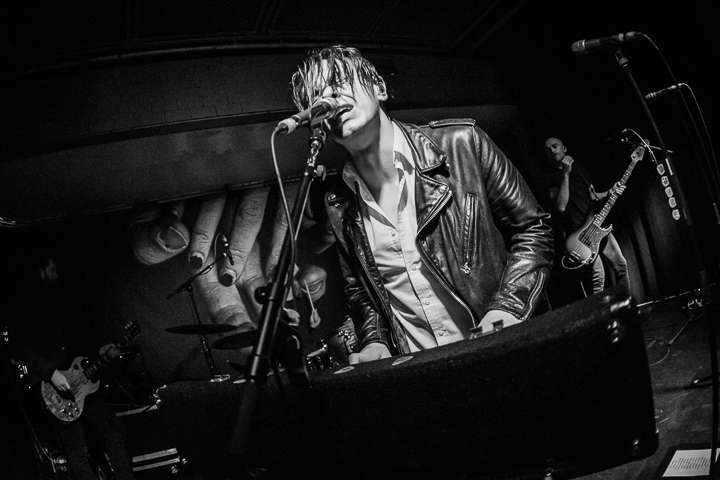 July Talk @ Trix, picture 7, photographed by Dorien Goetschalckx - FrontView Magazine