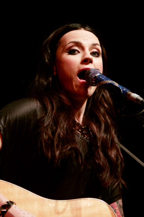 Amy MacDonald @ AB, picture 8, photographed by Bart Baevegems - FrontView Magazine