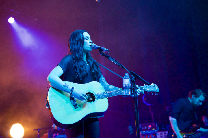 Amy MacDonald @ AB, picture 13, photographed by Bart Baevegems - FrontView Magazine