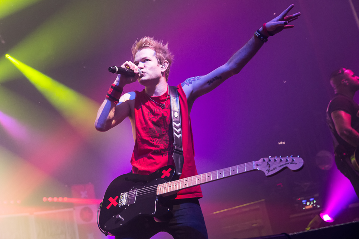Sum 41 @ AB, picture 12, photographed by Dorien Goetschalckx - FrontView Magazine
