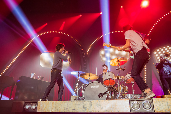 Lukas Graham @ Lotto Arena, picture 6, photographed by Dorien Goetschalckx - FrontView Magazine