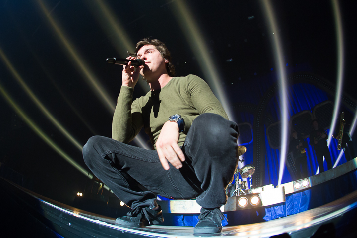 Lukas Graham @ 013, picture 8, photographed by Dorien Goetschalckx - FrontView Magazine