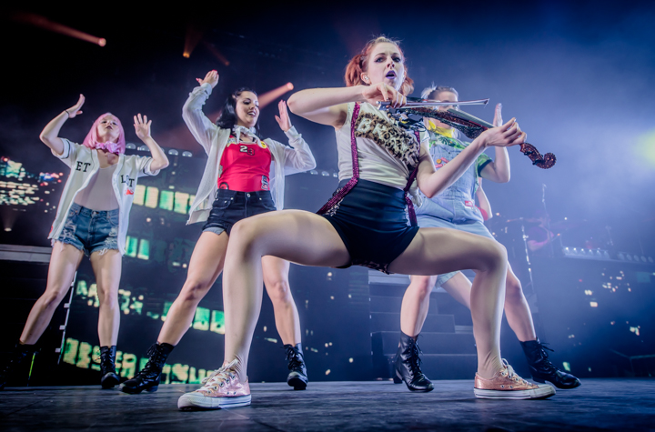 Lindsey Stirling @ 013, picture 4, photographed by Dave van Hout - FrontView Magazine
