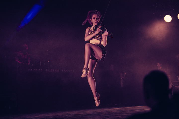 Lindsey Stirling @ Stadsschouwburg, foto 3, foto's door Jef Peeters - FrontView Magazine