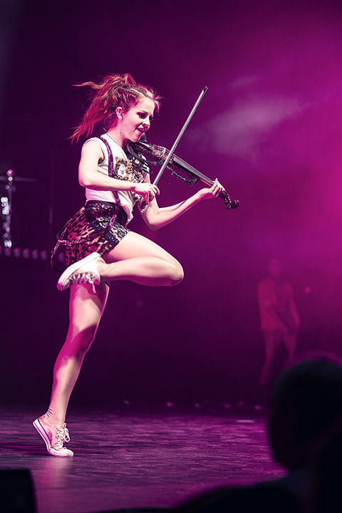 Lindsey Stirling @ Stadsschouwburg, foto 9, foto's door Jef Peeters - FrontView Magazine