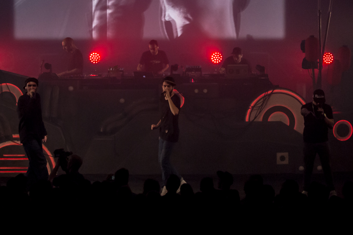 Chinese Man @ Ancienne Belgique, picture 6, photographed by Dieter  Boone - FrontView Magazine