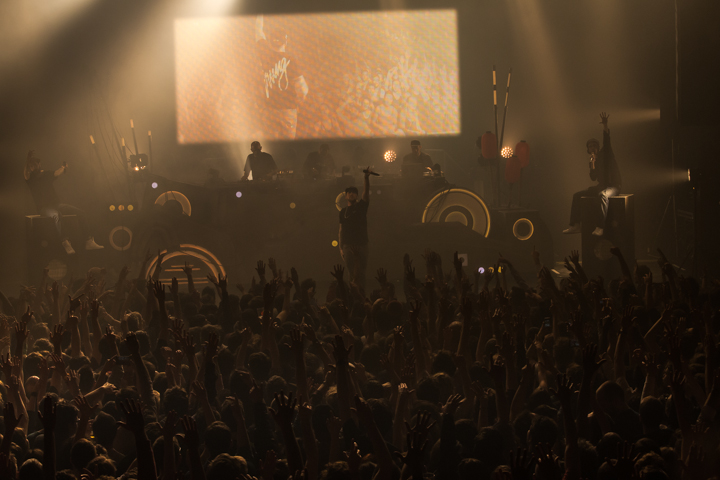 Chinese Man @ Ancienne Belgique, picture 13, photographed by Dieter  Boone - FrontView Magazine