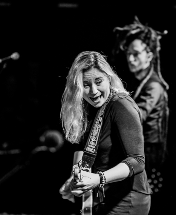 Joanne Shaw Taylor blues gig, picture 2, photographed by Raf Degeest - FrontView Magazine
