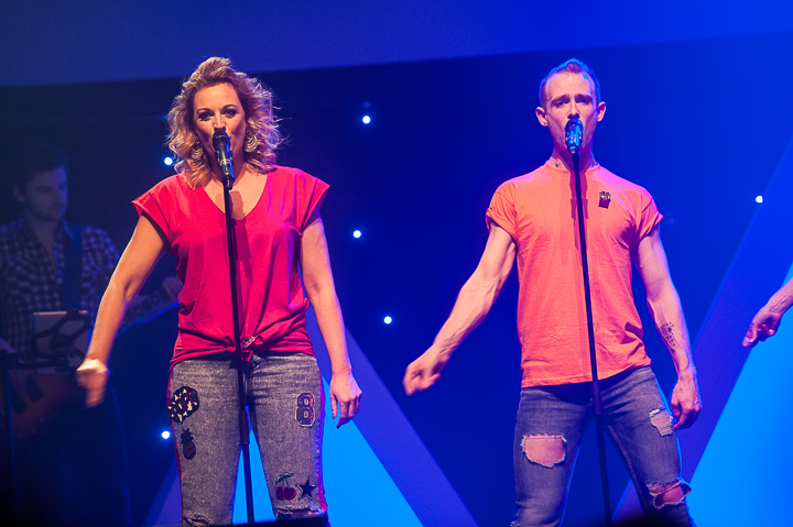 Musical zingt 90's @ theater Elckerlyc, picture 1, photographed by Goele Bormans - FrontView Magazine