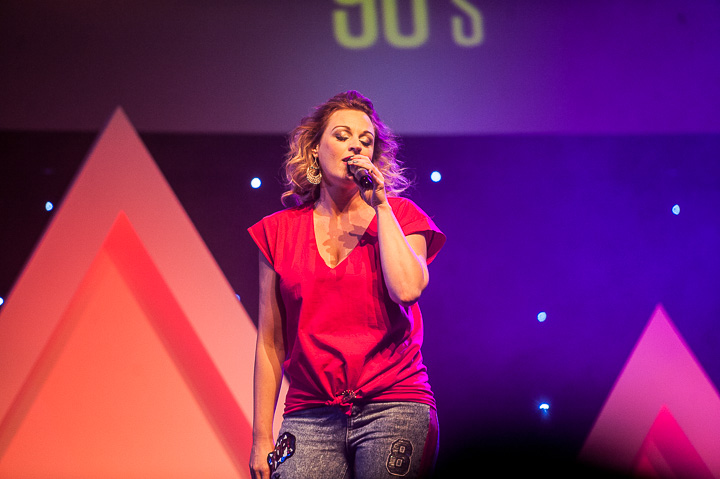 Musical zingt 90's @ theater Elckerlyc, picture 4, photographed by Goele Bormans - FrontView Magazine