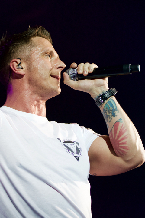 MNM Back to the 90's & 00's 2017 @ Sportpaleis, picture 44, photographed by Bart Baevegems - FrontView Magazine