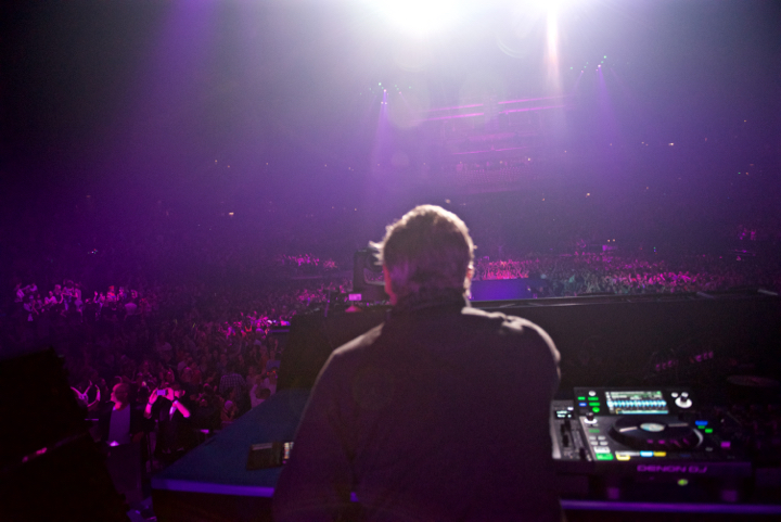 MNM Back to the 90's & 00's 2017 @ Sportpaleis, picture 80, photographed by Bart Baevegems - FrontView Magazine